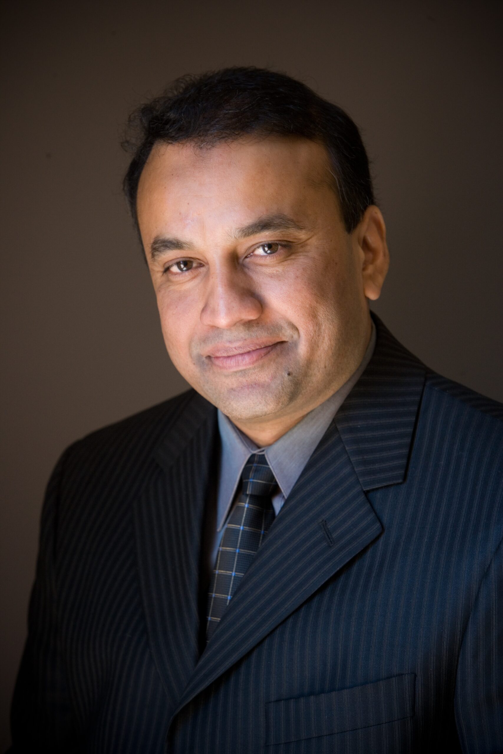 Sana Khan MD, PhD Color